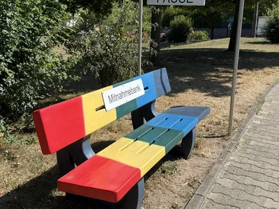 Mitfahrerbank