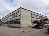 Teilentkerntes Schulgebäude