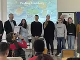 Die Klimahelden im Donnersbergkreis: Schüler und Lehrer der Berufsbildenden Schule Eisenberg und ihrer Partnerschulen