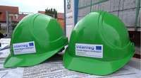 Zwei Helme für die Baustelle