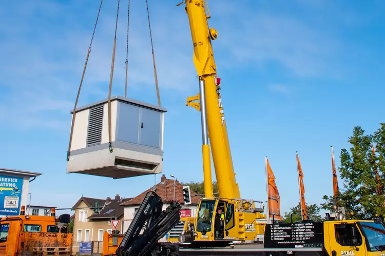 Errichtung Ladesäule-Einsatz Mobilkran