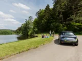 E-Auto im Grünen