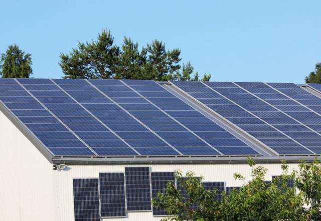 Photovoltaik-Anlage auf einem Dach