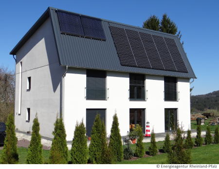 Einfamilienhaus mit Photovoltaikanlage