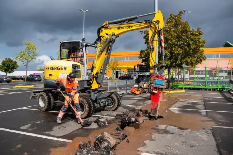 Errichtung Ladesäule - Vorbereitung Asphalt